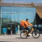 Afbeelding: Food delivery courier Thuisbezorgd Amsterdam