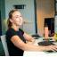 Verzuimmedewerker achter computer 365werk