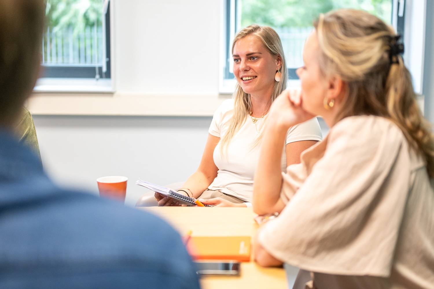 Gesprek tijdens meeting 365werk locatie