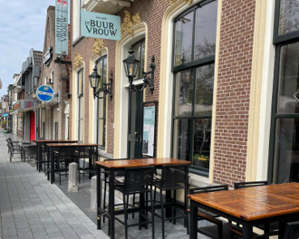 De buurvrouw in Drachten